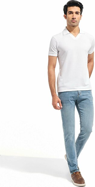 White , basic, polo t-shirt featuring a camp collared neck. This shirt has half sleeves.  Fabric: Ottoman Jersey Care Instructions: Machine or hand-wash up to 30¡C/86F Gentle cycle Do not dry in direct sunlight Do not bleach Do not iron...