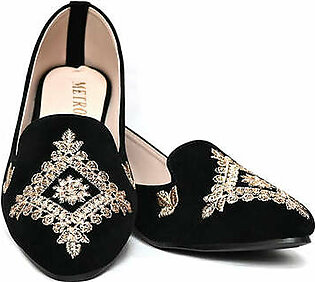 Metro Shoes Black  Close Shoes For Women