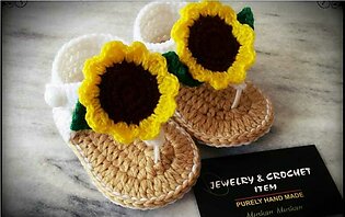Crochet Woolen Baby Booties / Baby Shoes / Baby Chapal / Crochet Items / Accessories / Frock / Dress