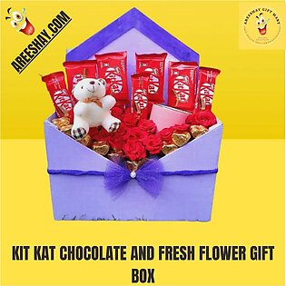 KIT KAT CHOCOLATE AND FRESH FLOWER GIFT BOX