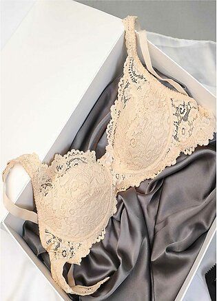Skin Broom - Wired / Non-Wired Light Padded European Lace Bra
