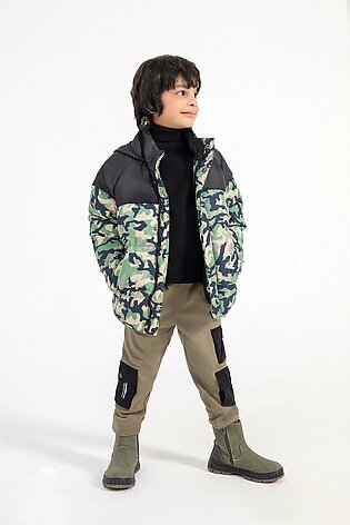 Camouflaged Puffer Jacket