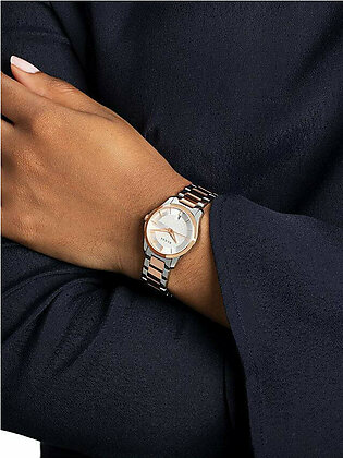Gucci Women's Swiss Made Quartz Stainless Steel Silver Dial 27mm Watch YA126564