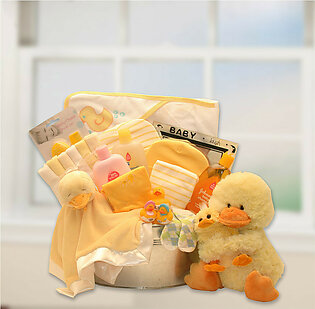 New Baby Deluxe Bath Time Gift Basket (Yellow)