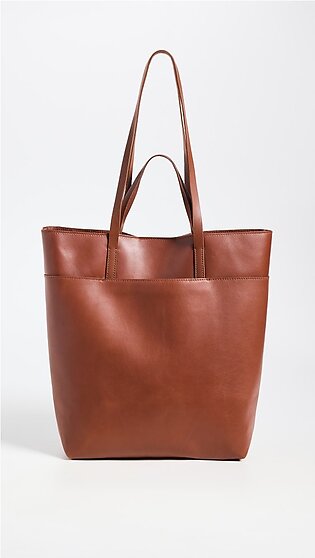 The Essential Tote in Leather