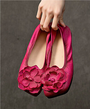Soft Rose Cowhide Leather Embossed Flat Shoes For Women