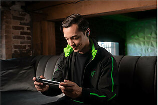 Razer Kishi V2 - Mobile Gamepad for Android in Black